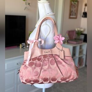Vintage Baby Pink Coach Tote 🩰